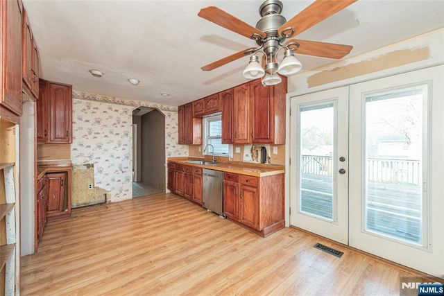 558 Beech Street, Twp Of Washington, NJ 07676