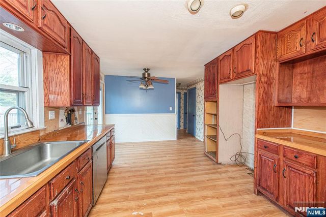 558 Beech Street, Twp Of Washington, NJ 07676