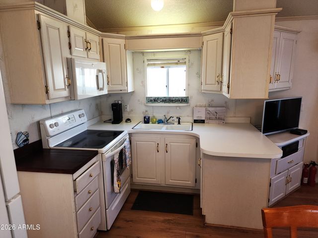 3540 N CHAPPAREL Drive, Florence, AZ 85132