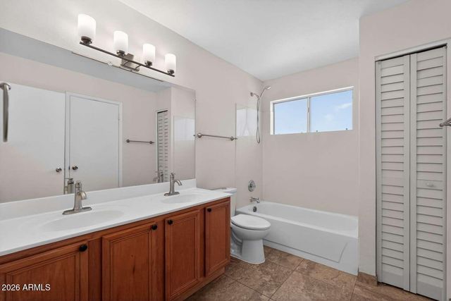 4752 W MCRAE Way, Glendale, AZ 85308