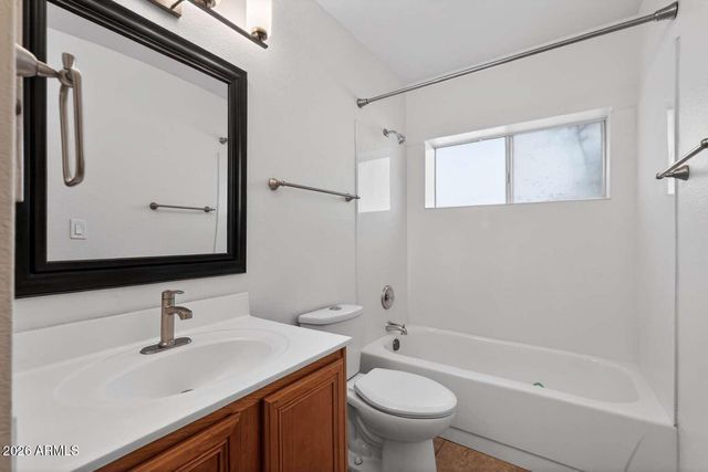 4752 W MCRAE Way, Glendale, AZ 85308