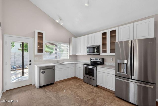 4752 W MCRAE Way, Glendale, AZ 85308