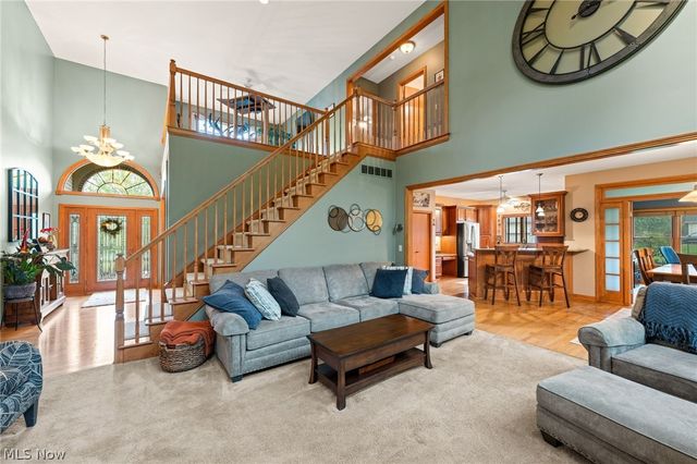 5180 Cheyney Lane, Brunswick Hills, OH 44212