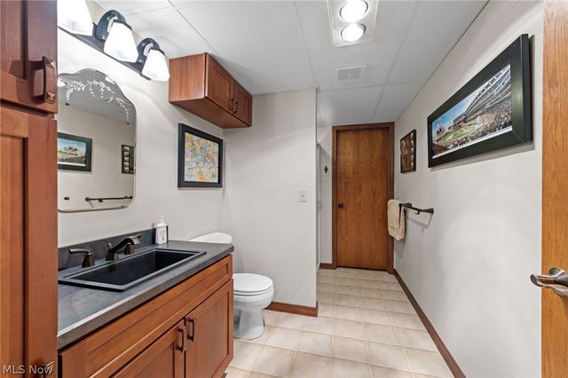 5180 Cheyney Lane, Brunswick Hills, OH 44212