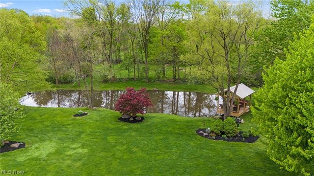 5180 Cheyney Lane, Brunswick Hills, OH 44212