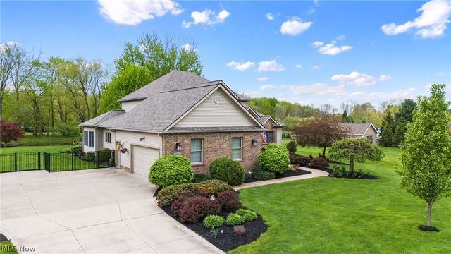 5180 Cheyney Lane, Brunswick Hills, OH 44212