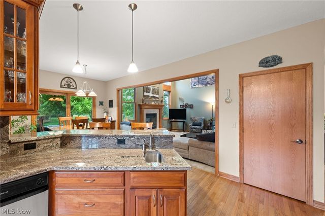 5180 Cheyney Lane, Brunswick Hills, OH 44212