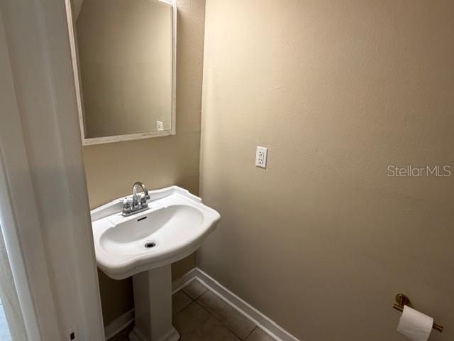 140 DOUGLAS ROAD W D, Oldsmar, FL 34677