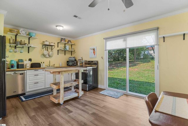 121 Cashmere Drive, Greenville, SC 29605