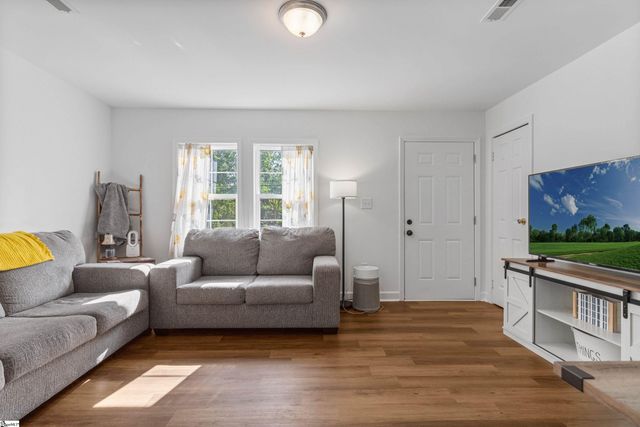 121 Cashmere Drive, Greenville, SC 29605