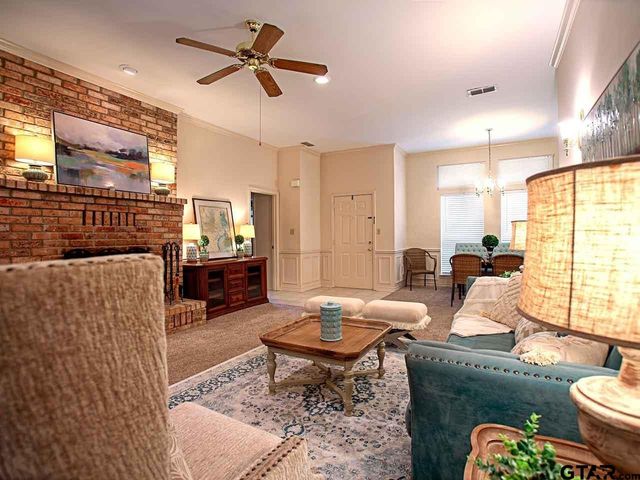307 Bosque St, Chandler, TX 75758