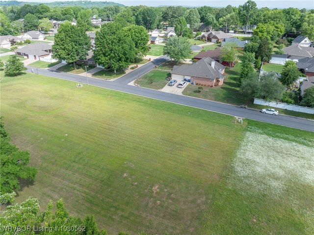 10000 Turtle Bay Drive, Fort Smith, AR 72903