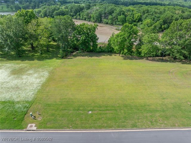 10000 Turtle Bay Drive, Fort Smith, AR 72903