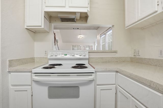 830 Greenridge Drive, Arlington, TX 76017