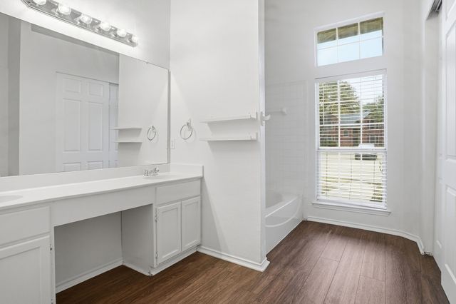 830 Greenridge Drive, Arlington, TX 76017