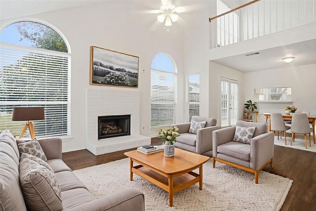 830 Greenridge Drive, Arlington, TX 76017