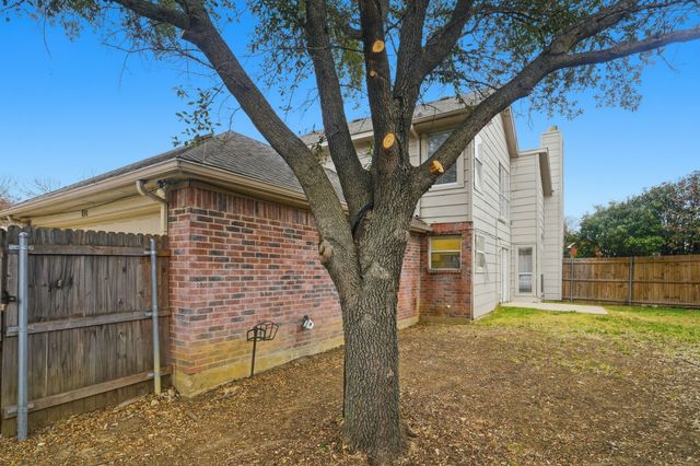 830 Greenridge Drive, Arlington, TX 76017