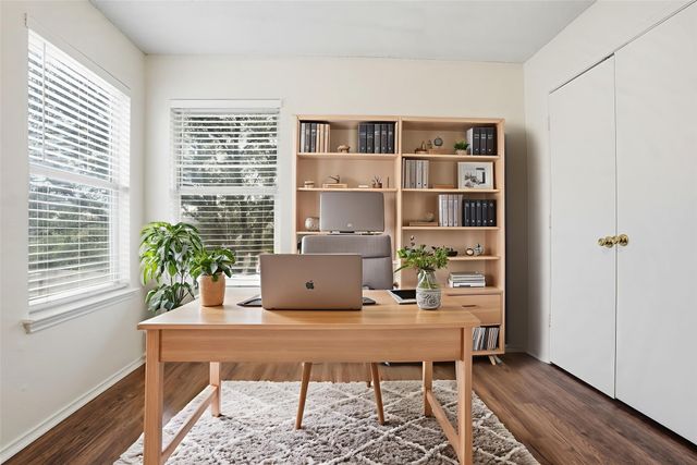 830 Greenridge Drive, Arlington, TX 76017