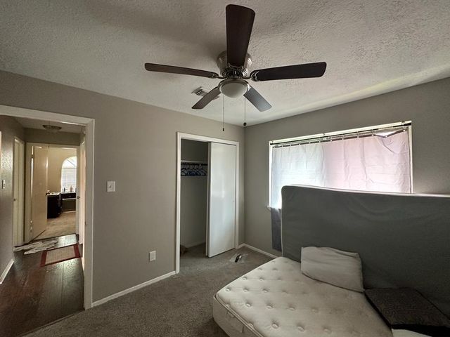 10921 Pecan Drive, La Porte, TX 77571