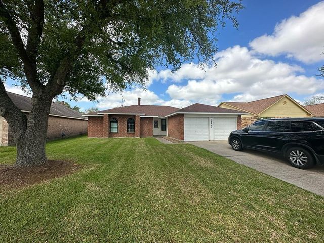 10921 Pecan Drive, La Porte, TX 77571