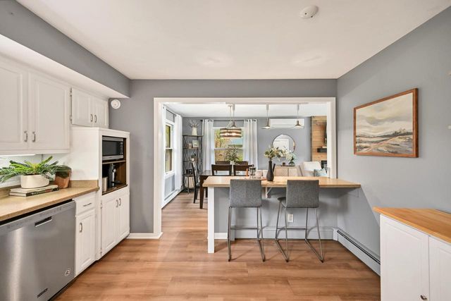 11938 N Ridgeway AVENUE, Mequon, WI 53097