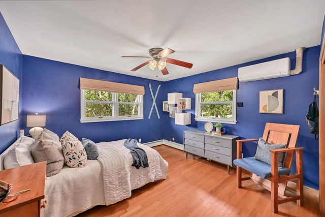 11938 N Ridgeway AVENUE, Mequon, WI 53097