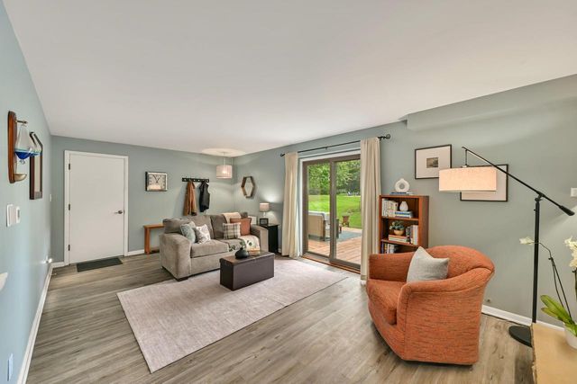 11938 N Ridgeway AVENUE, Mequon, WI 53097