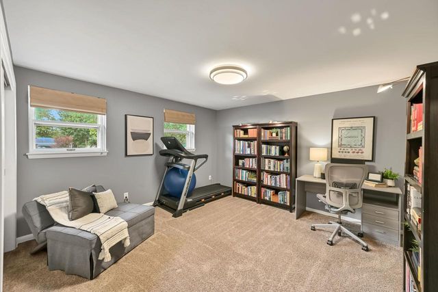 11938 N Ridgeway AVENUE, Mequon, WI 53097