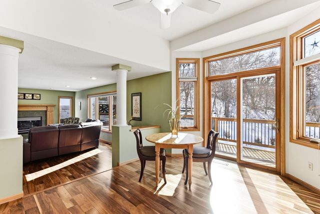 2290 Hillwood Drive E, Maplewood, MN 55119