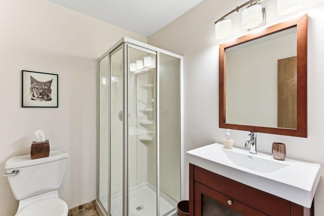 2290 Hillwood Drive E, Maplewood, MN 55119