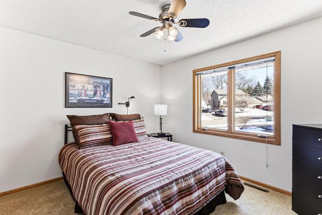 2290 Hillwood Drive E, Maplewood, MN 55119