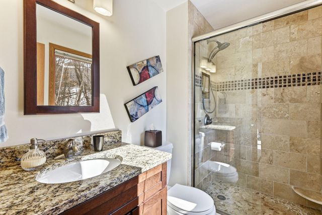 2290 Hillwood Drive E, Maplewood, MN 55119