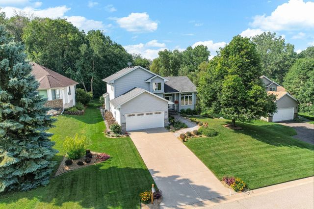 2290 Hillwood Drive E, Maplewood, MN 55119