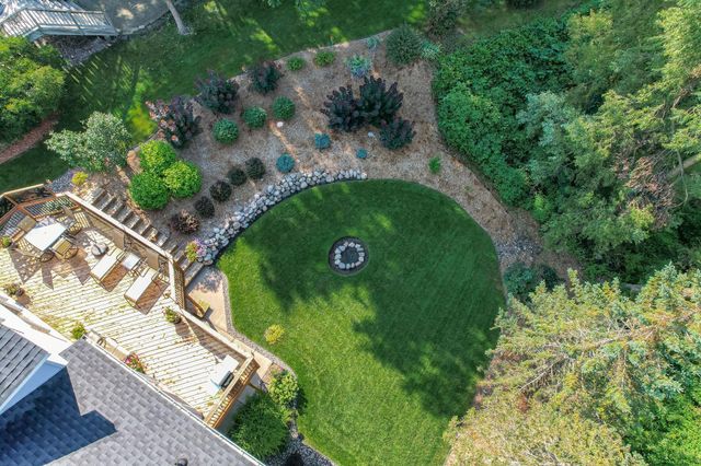 2290 Hillwood Drive E, Maplewood, MN 55119