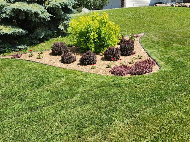 2290 Hillwood Drive E, Maplewood, MN 55119