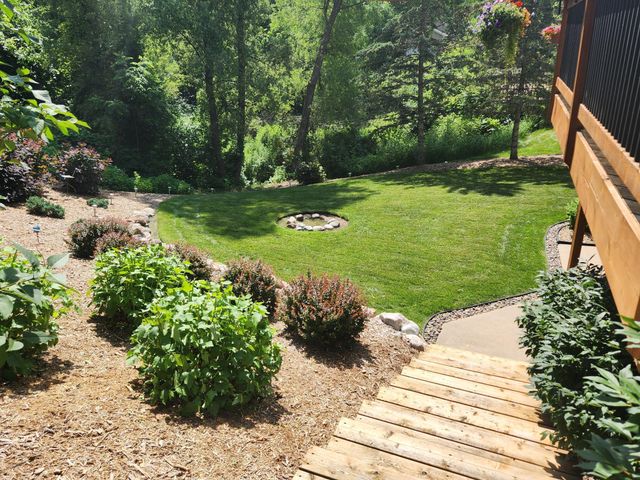 2290 Hillwood Drive E, Maplewood, MN 55119