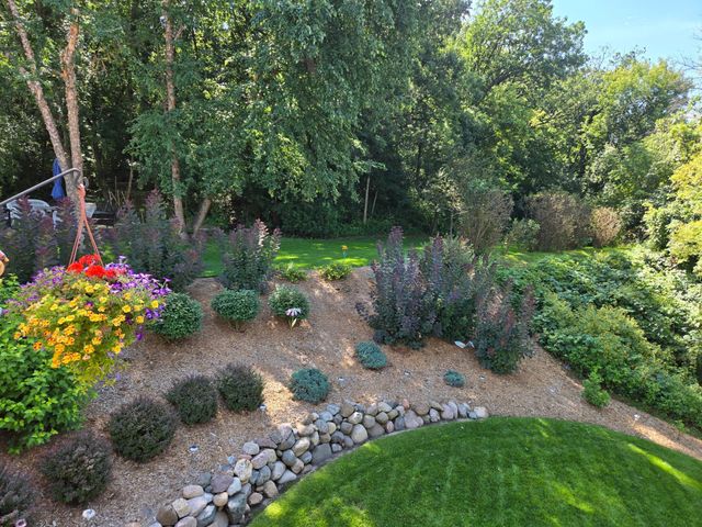 2290 Hillwood Drive E, Maplewood, MN 55119