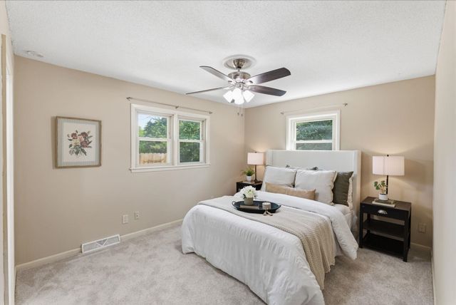 202 W Virginia Rd, Andover, KS 67002