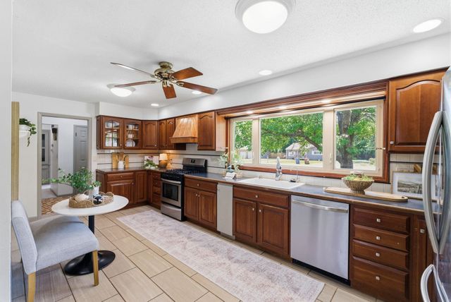 202 W Virginia Rd, Andover, KS 67002