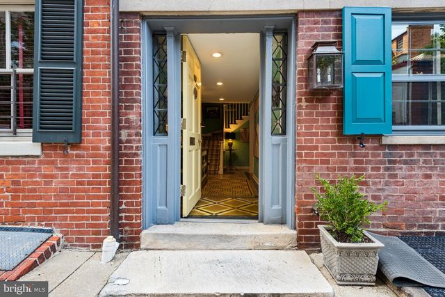 12 W HAMILTON ST, Baltimore, MD 21201