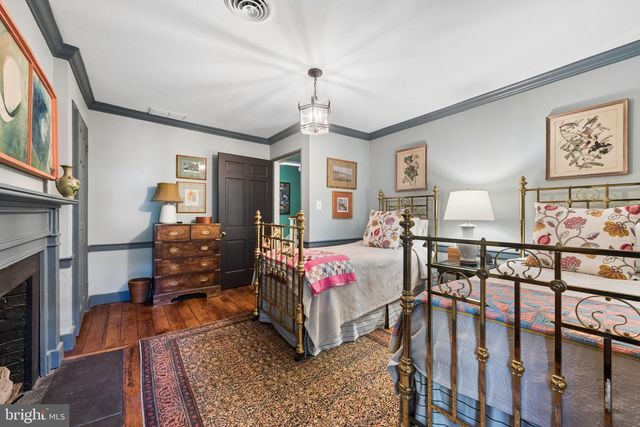 12 W HAMILTON ST, Baltimore, MD 21201