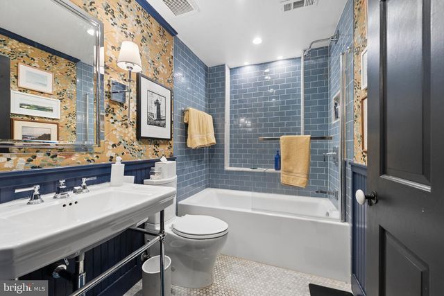 12 W HAMILTON ST, Baltimore, MD 21201
