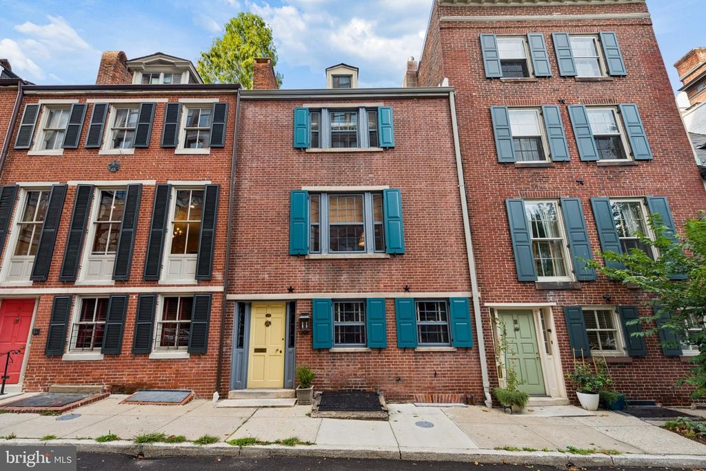12 W HAMILTON ST, Baltimore, MD 21201