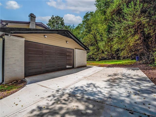 4505 Myrtle Hill NE Road, Kennesaw, GA 30144