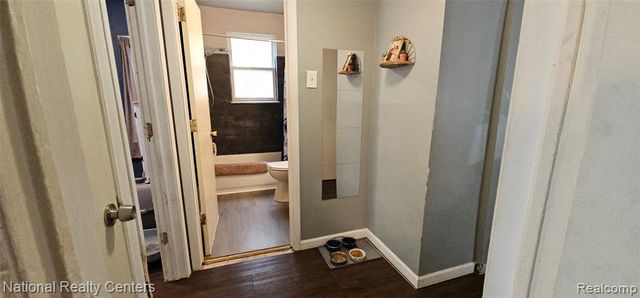 26150 Hanover Street, Dearborn Heights, MI 48125