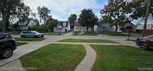 26150 Hanover Street, Dearborn Heights, MI 48125