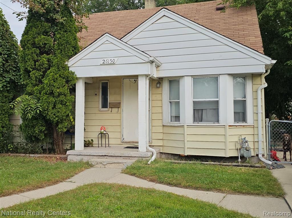 26150 Hanover Street, Dearborn Heights, MI 48125