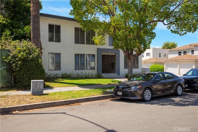 1117 S Spaulding, Los Angeles, CA 90019
