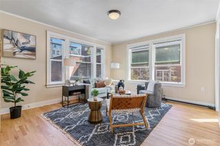 905 NE 43rd Street #111, Seattle, WA 98105