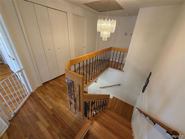 4205 Pinehurst Drive, West Bloomfield, MI 48322